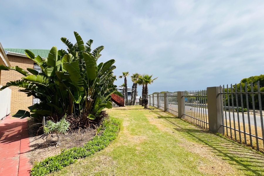 1 Bedroom Property for Sale in Myoli Beach Western Cape